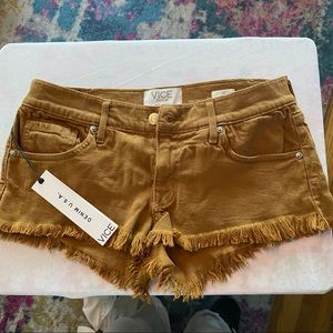 NWT revice cut off shorts | 27